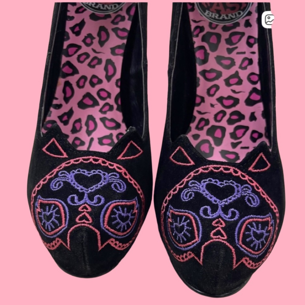 * Copy * Too Fast Leopard Kitty Heel size 8